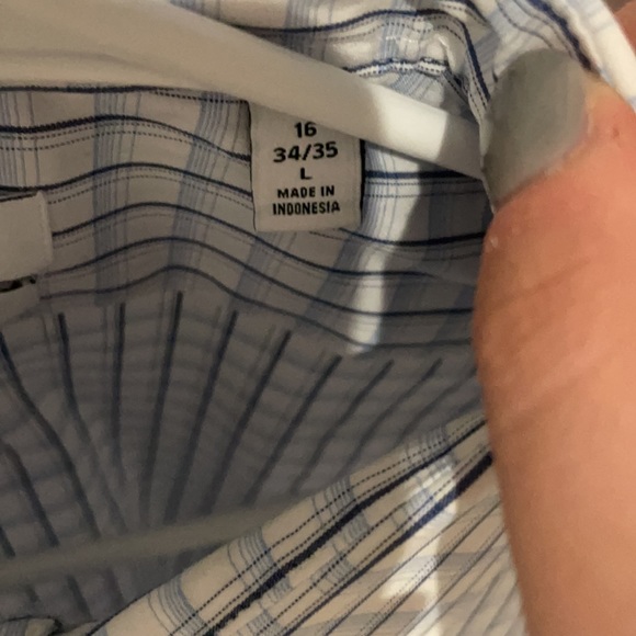 Calvin Klein slim fit blue box button down - Picture 4 of 4